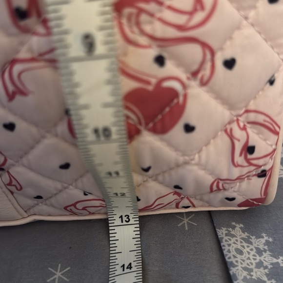 NWT Betsy Johnson Large Pink & Red cherries, coquette Weekender Bag 🎀🍒🎀🍒🎀🍒🎀🍒🎀 - Picture 6 of 10